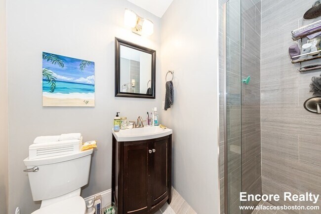 Foto del edificio - 1566 Tremont St