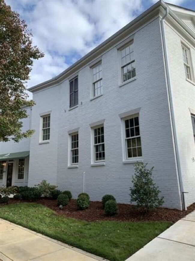 Foto del edificio - 85 Town Center Dr NW
