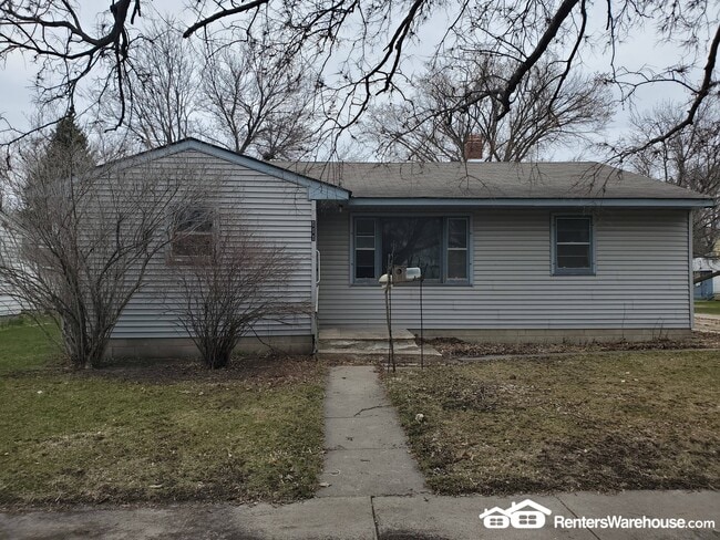 Building Photo - 111 Douglas Ave W