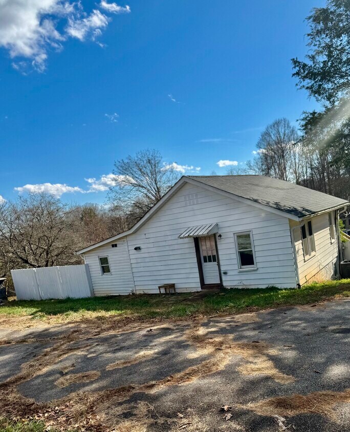 Foto principal - 460 Prospect Dr