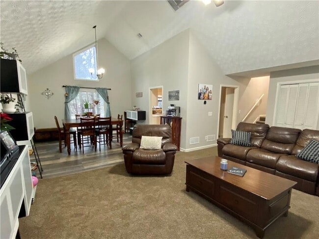 Building Photo - 1095 Mountain Springs Dr