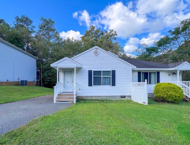 Building Photo - 36 Fox Hill Dr