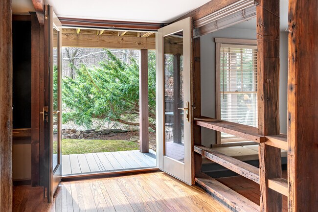 Foto del edificio - 235 Piermont Ave