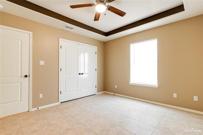 Building Photo - 3003 Linda Vista St