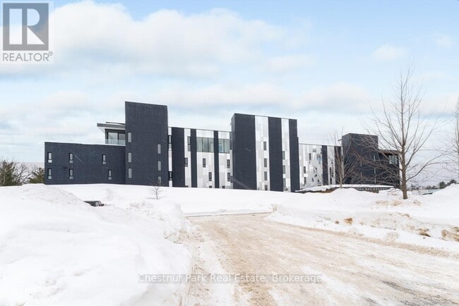 Building Photo - 120 Carrick Trail