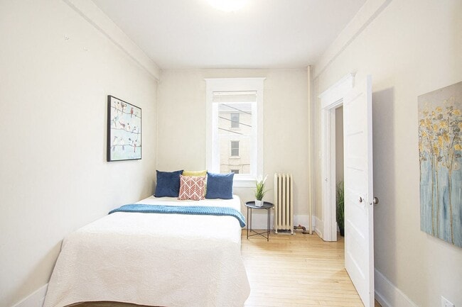 Building Photo - 745 Wolseley Apartment