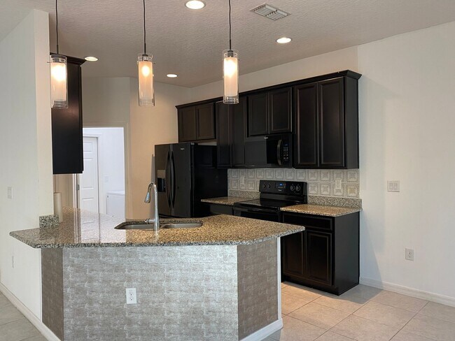 Foto del edificio - Stunning 3 Bed, 2 Bath Home in Gated Legac...