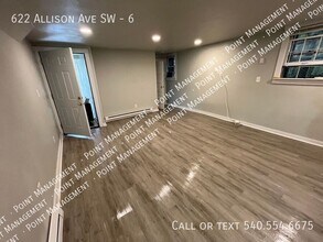 Building Photo - 622 Allison Ave SW