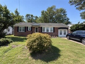 Building Photo - 1811 Gildner Rd