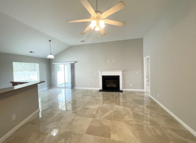 Building Photo - 1196 Great Lakes Cir
