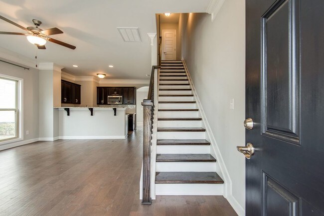 Building Photo - Stunning 2-bedroom townhouse in Antioch