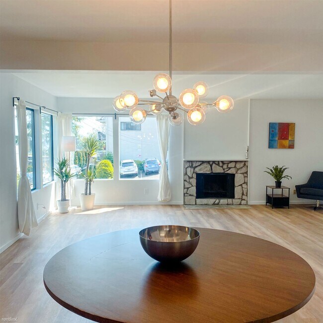 Foto del edificio - 3 br, 2 bath Triplex - 2348 West Plymouth ...