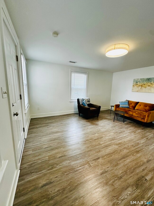 Building Photo - 59 Hanford Ave