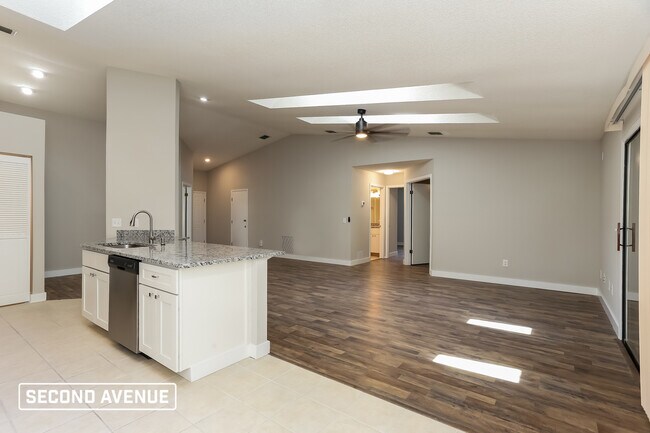 Building Photo - 1827 High Brook Ct