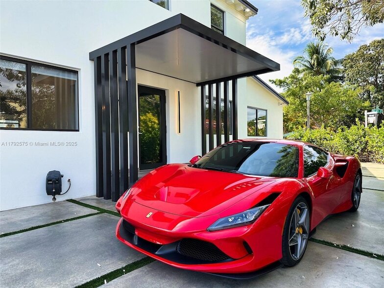 Foto principal - 927 SW 18th Ave