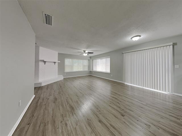 Building Photo - 2718 Oakmont Dr
