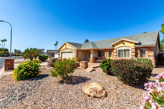 Building Photo - 7002 E Exmoor Dr