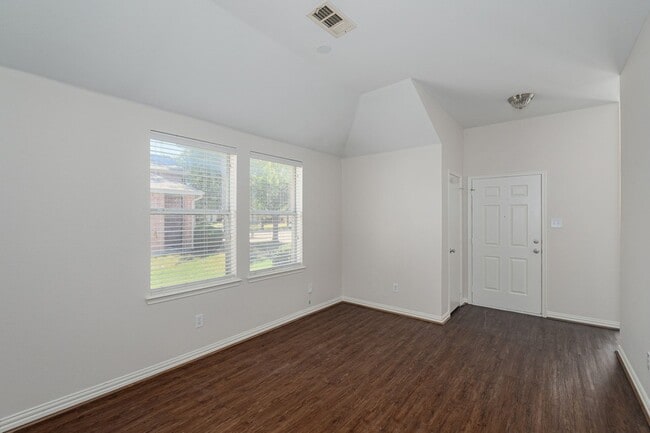 Building Photo - 1329 Missouri St