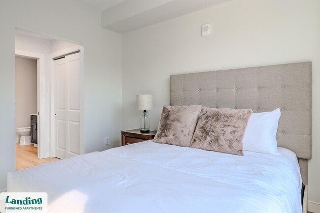 Building Photo - 210 E Green St