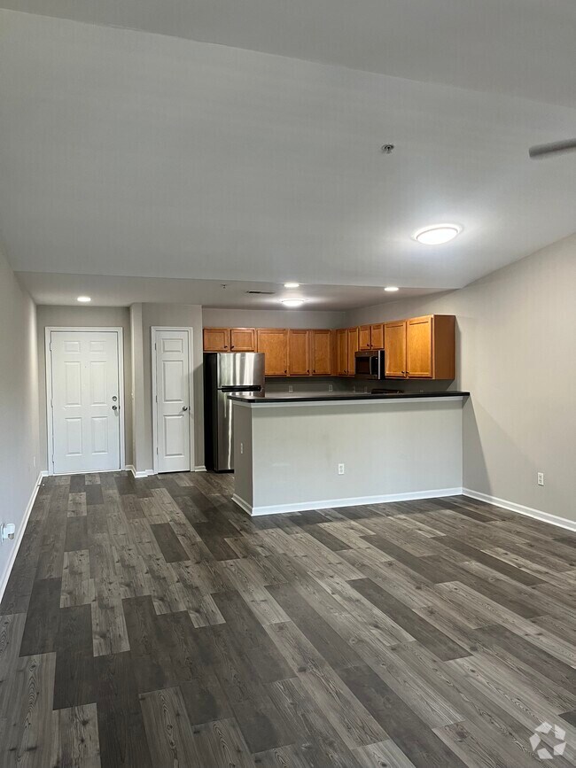 Building Photo - 3716 Cotswold Ave