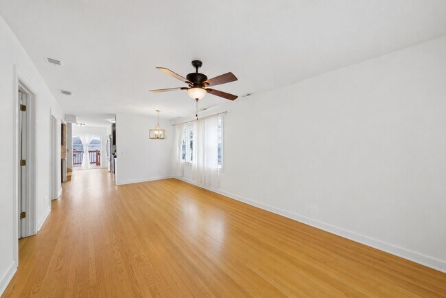 Foto del edificio - 2231 N 75th Ave