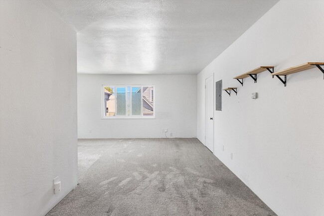 Building Photo - 2238 Encinal Ave