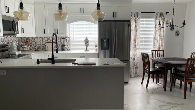 Foto del edificio - 949 Normandy Trail