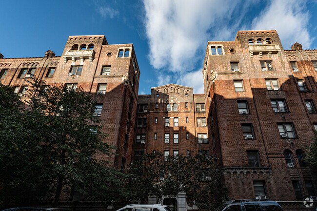 Foto del edificio - 3534 84th St