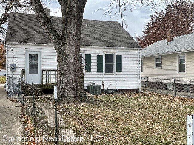 Building Photo - 3 br, 1 bath House - 2416 S 6th St