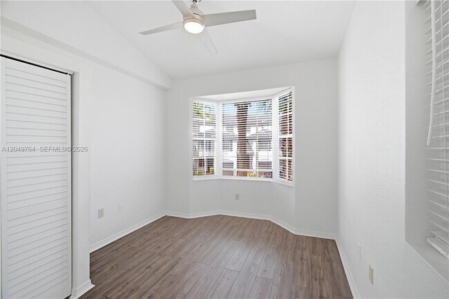 Foto del edificio - 725 SW 148th Ave