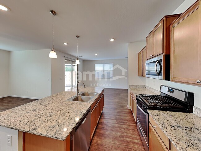 Building Photo - 14221 W Georgia Dr