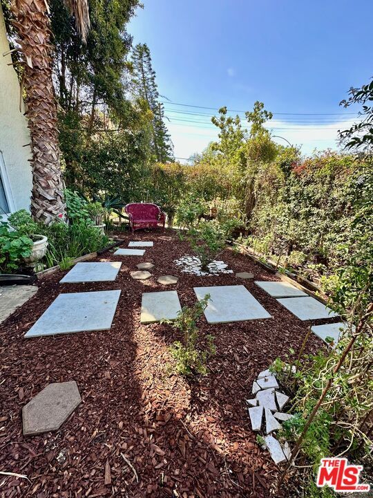 Foto del edificio - 1362 Masselin Ave