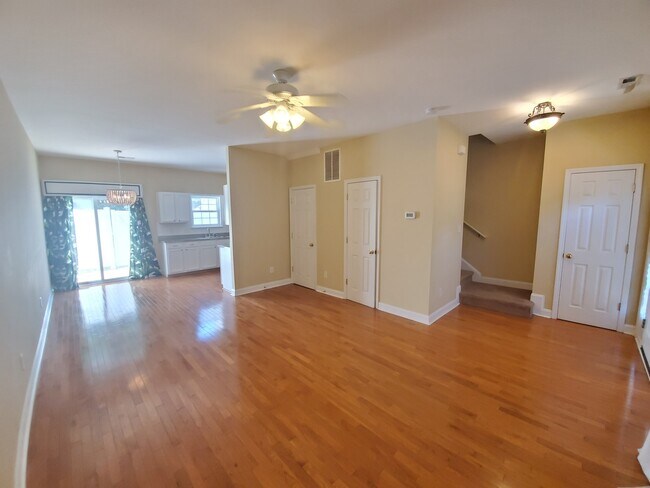 Foto del edificio - Charming 2 bedroom condo in Pineville !