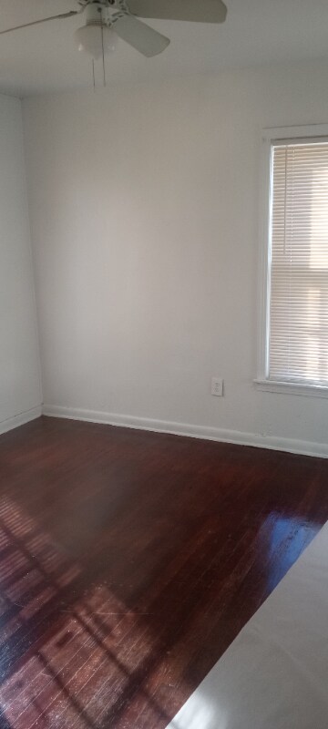 Foto del edificio - 162 Sterling Dr