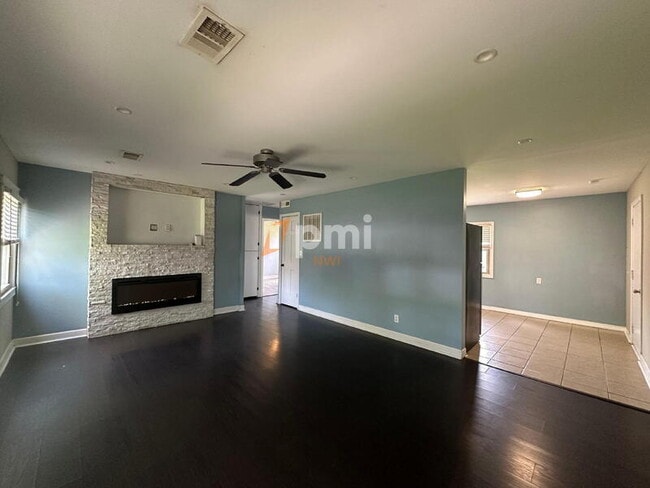 Building Photo - 7752 Beech Ave