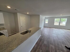 Building Photo - 532 Runaway Train Dr