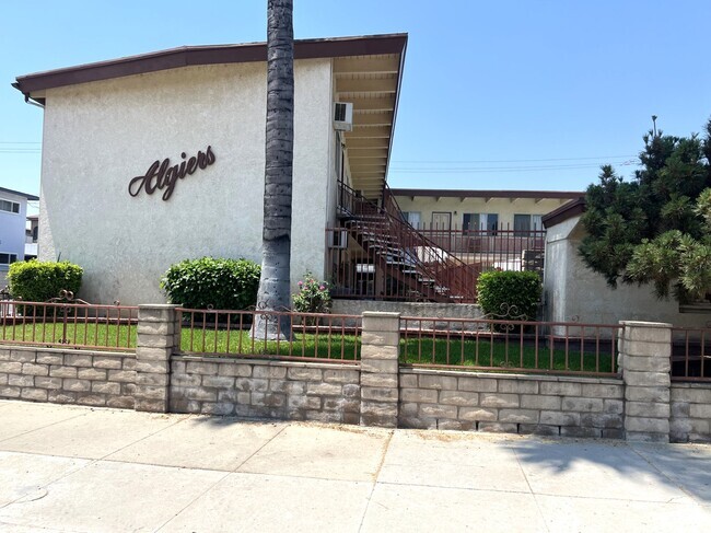 Building Photo - Algiers Apartments