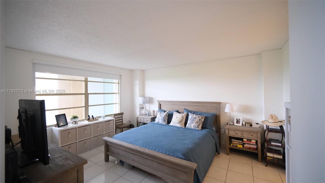 Foto del edificio - 155 Ocean Ln Dr