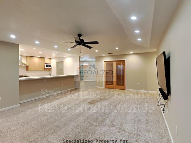 Building Photo - 953 Red Fox Rd