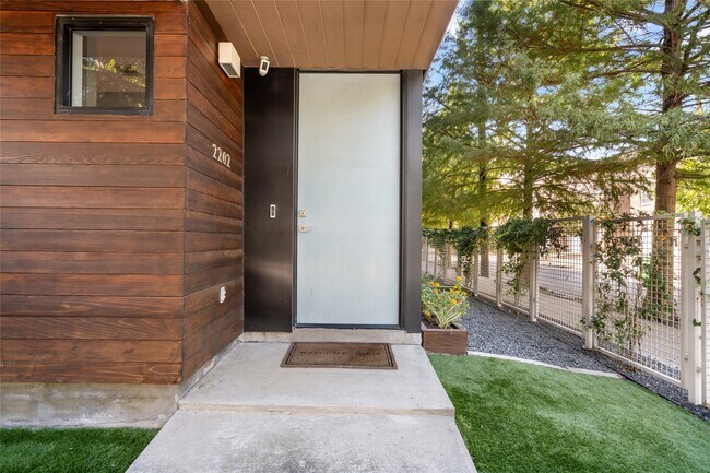 Foto del edificio - 2202 Whitney St