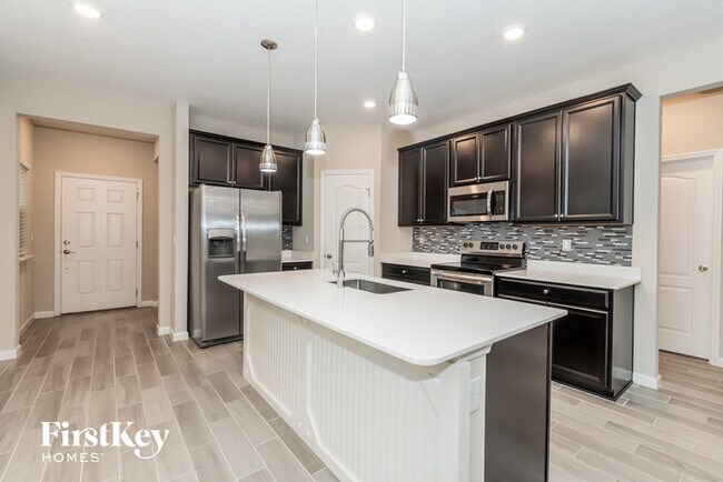 Foto del edificio - 6353 Longleaf Branch Dr