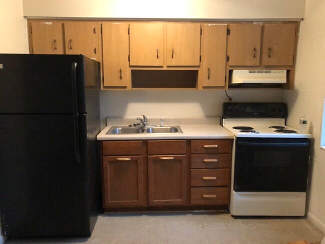 Building Photo - 384 Avenue N