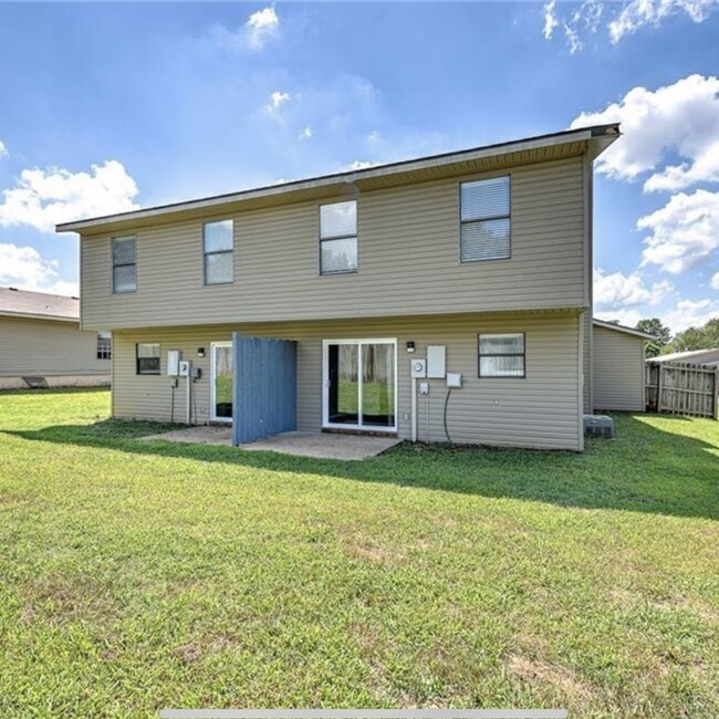 Building Photo - 3408 W Harvard St