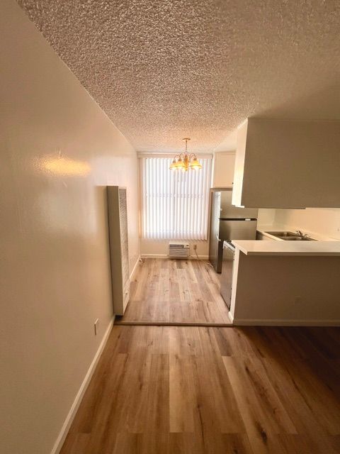 Foto del edificio - 1260 Beachwood Dr