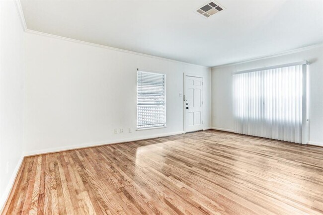 Foto del edificio - 2245 Welch St