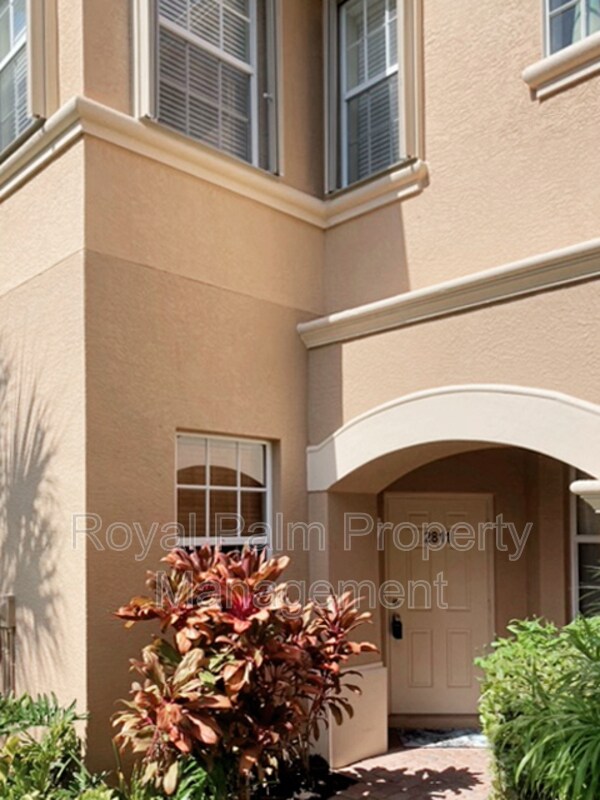 13921 Lake Mahogany Blvd Unit 2811 - 1 photo'