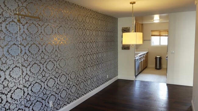 Dining area - 1707 Micheltorena St
