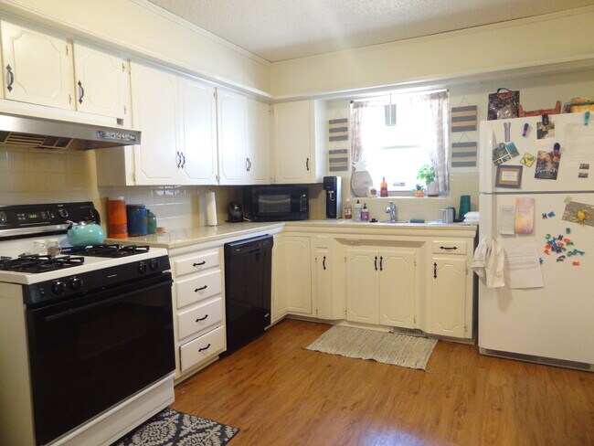 kitchen - 2305 NW 50th St