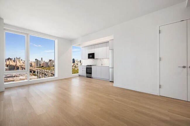 Building Photo - 1 bedroom in Queens NY 11101