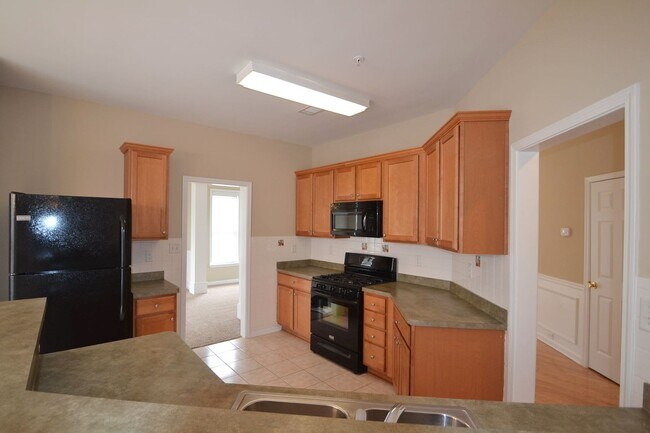 Building Photo - 6059 Foxcroft Ct